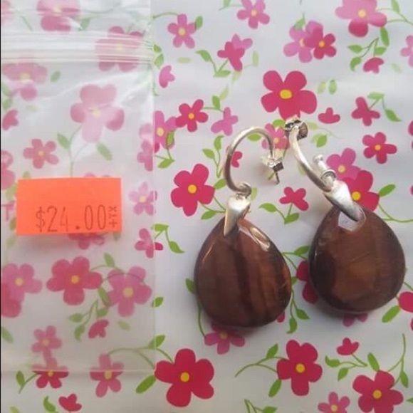 Jewelry - 💥5/$25💥Sterling silver earrings